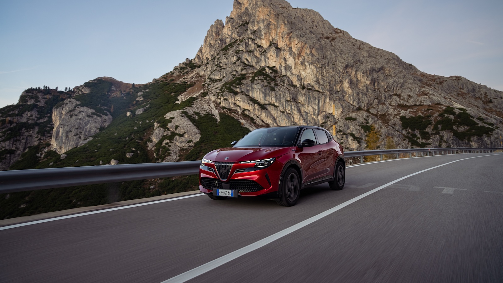 Alfa Romeo Junior: Στην Ελλάδα με νέα τιμή από €27.990 και 8ετή εγγύηση 